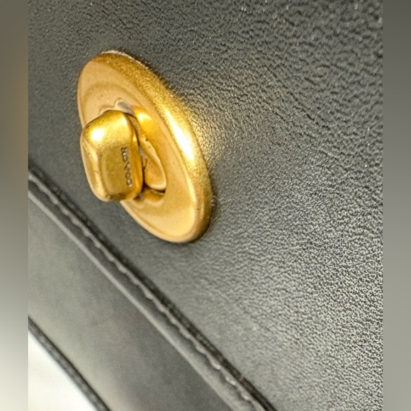 COACH Limited Edition Black Turnlock Clutch No. M1980-129 COA & dustbag - Picture 6 of 15